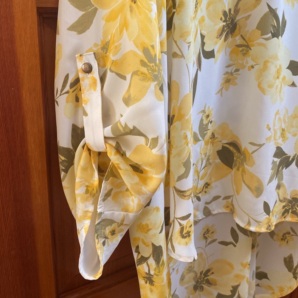 Cato Chiffon Tunic V-neckline Roll-tabs sleeve / Large - Picture 11 of 15